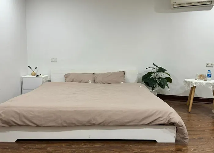 Bom'S House